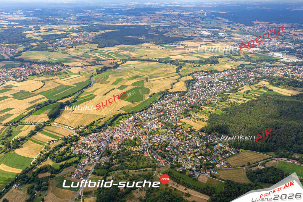 Das Luftbild der Stadt Reuth Forchheim wurde 2019 vom Flugzeug heraus erstellt (keine Drohne) Aufnahmehöhe ca.400 Meter- hohe Auflösung- beste Druck-Qualität garantiert!