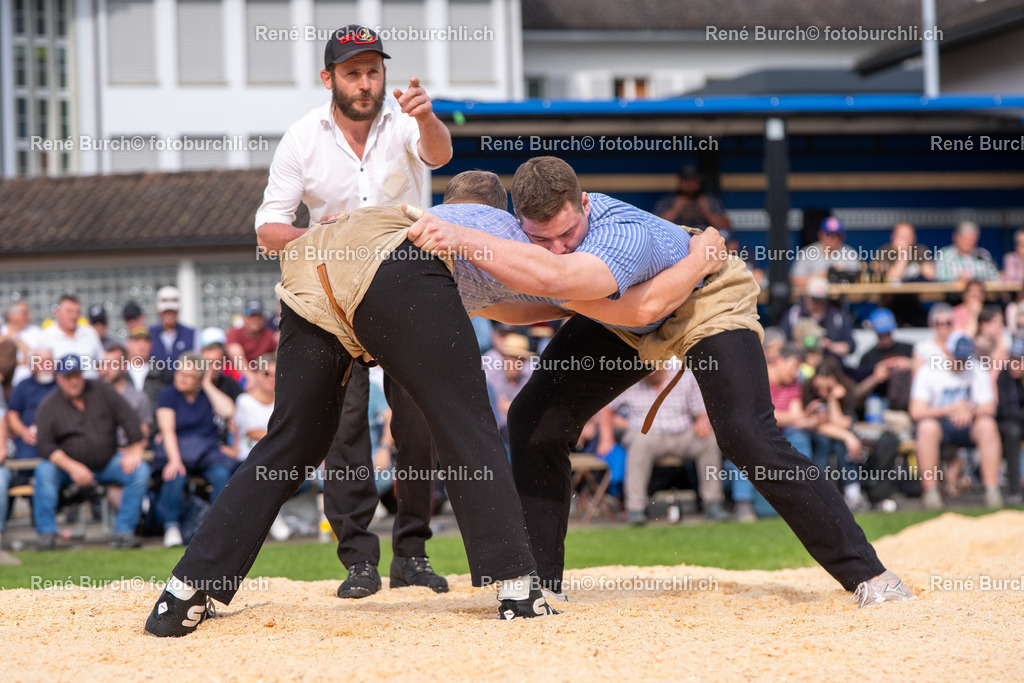 BUR03627 | René Burch leidenschaftlicher Fotograf aus Kerns in Obwalden.  Hier finden sie Sport, Landschaft und Natur Fotografie.
 - Realisiert mit Pictrs.com