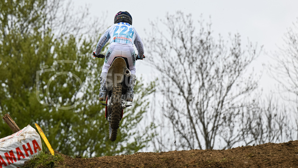 Motocross Schlatt bei Winterthur - 30. April 2023 | #228 Walter Florian aus Hettlingen (CH) auf KTM in der Kategorie Senioren am Motocross Schlatt bei Winterthur, 30. April 2023. 
Instagram: @mx_schlatt | @mc_wila | @sam_schweiz
Bild: Sportfotografie Markus Aeschimann | www.markus-aeschimann.ch - Realisiert mit Pictrs.com