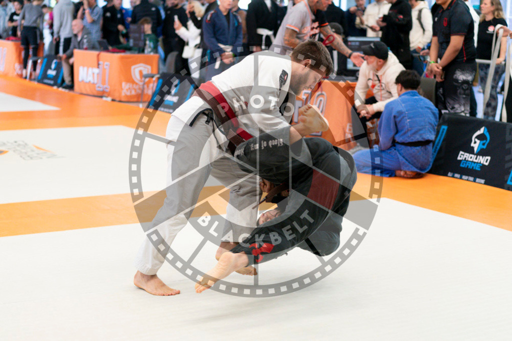 20240915PBB0521 | Athletes compete during the Grappling Industries’ grappling and Brazilian jiu-jitsu competition in Berlin, on September 15, 2024.