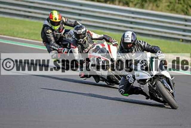 spof5790 | Professionelle Fotos von Sportveranstaltungen, aber auch Hochzeiten und anderen Events. - Realisiert mit Pictrs.com