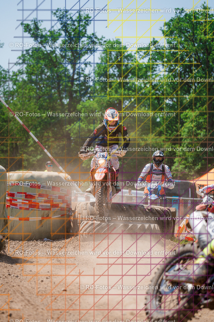 5 Lauf Schlüchtern IGE 2026-140 | Sportfotografie von RO-Fotos: Motorsport, Motocross, Enduro, Laufveranstaltungen und Triathlon. Professionelle Fotos von Sportlern und Events. - Realisiert mit Pictrs.com