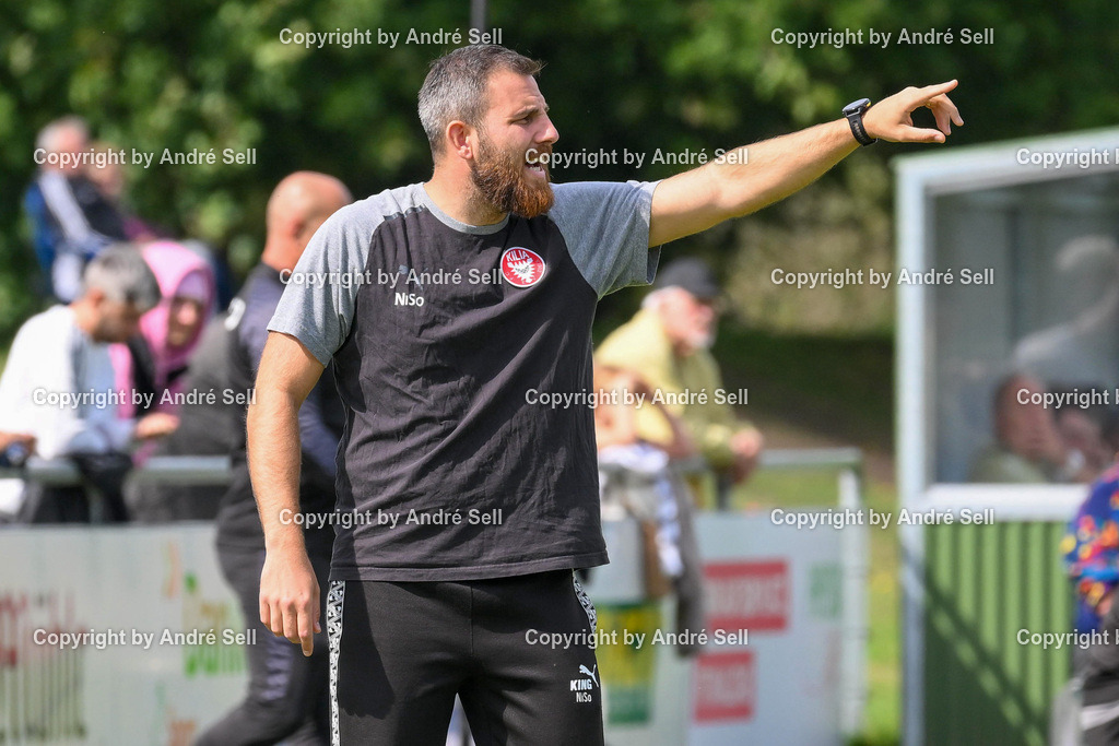 PSV Neumünster vs FC KIlia Kiel | Trainer Nicola Soranno (Kilia) / Fußball-Oberliga Männer 2026/2027 / PSV Neumünster vs FC KIlia Kiel / PSV Stadion Platz A / Neumünster / 29.08.26 - Realisiert mit Pictrs.com