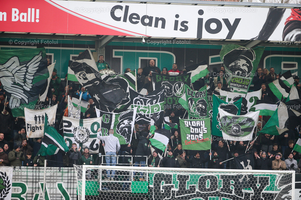 A_LUI_20230212_0001 | SPORT FUSSBALL ADMIRAL BUNDESLIGA SV RIED VS TSV HARTBERG
IM BILD: Fans (SV Ried)

FOTO:FOTOLUI/UW