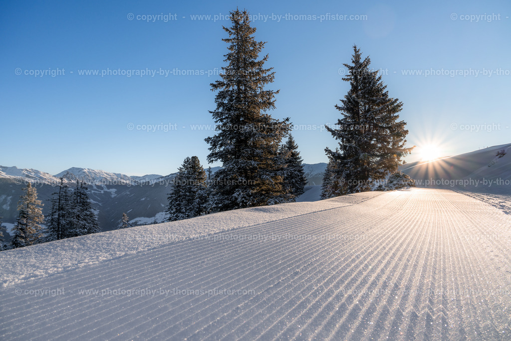  Winterwandern Hochzillertal copyright  Thomas Pfister-30 | PHOTOGRAPHY BY THOMAS PFISTER