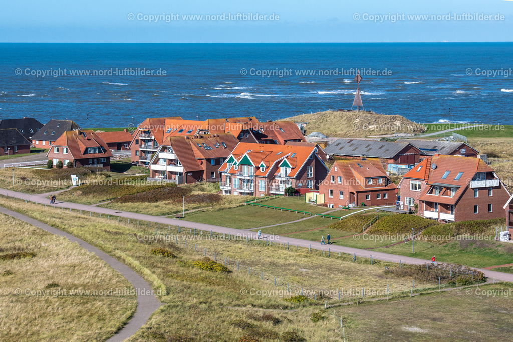 Baltrum_Ortsansicht_ELS_5388091022 | BALTRUM 09.10.2022 Ortsansicht der Straßen und Häuser der Wohngebiete in Baltrum im Bundesland Niedersachsen, Deutschland. // Town View of the streets and houses of the residential areas in Baltrum in the state Lower Saxony, Germany. Foto: Martin Elsen