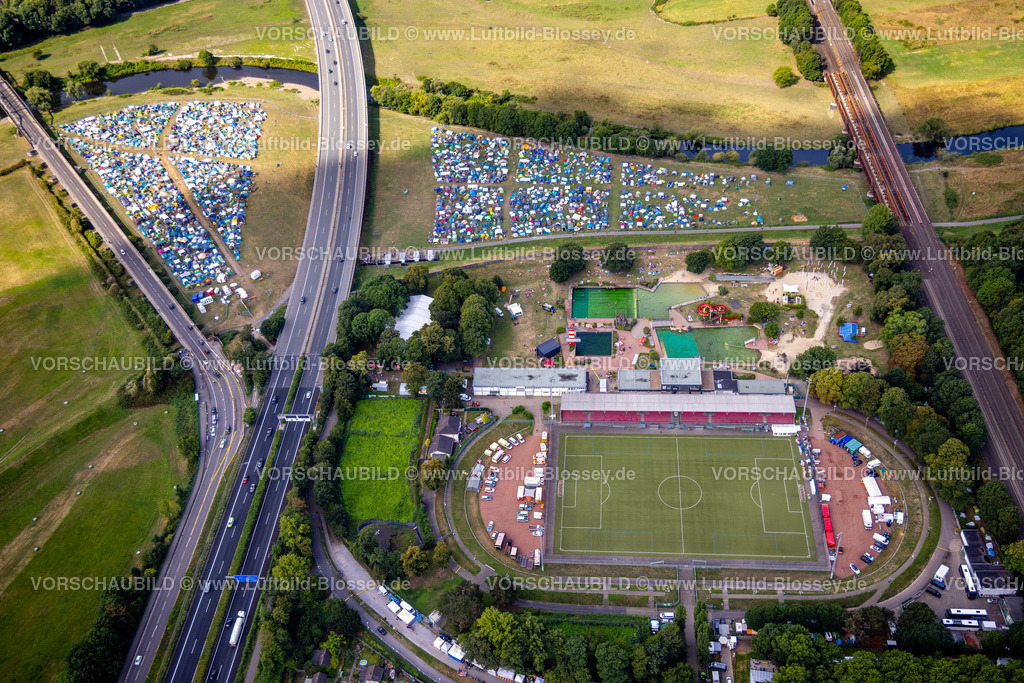 Muelheim220802455 | Luftbild, Zeltplatz am Naturbad Styrum und Fluss Ruhr, Ruhrstadion Mülheimer FC, Styrum - Süd, Mülheim an der Ruhr, Ruhrgebiet, Nordrhein-Westfalen, Deutschland
