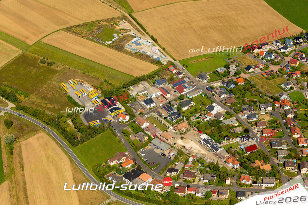 Das Luftbild zeigt :  Kleinrinderfeld - Die Luftaufnahme wurde 2023 vom UL-Flugzeug aus erstellt ( keine Drohne ) - Hochauflösende Luftaufnahme - Für grossformatige Ausdrucke geeignet. Die Geschenkidee !Mit Lizenz und Bildrechte bestellbar