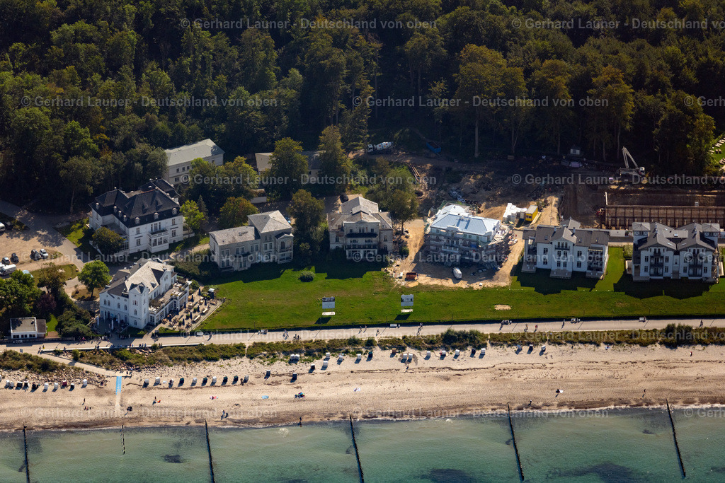 4062114 | HEILIGENDAMM 08.09.2021 Gebäudekomplex der Hotelanlage " Grand Hotel Heiligendamm " an der Prof.-Dr.-Vogel-Straße in Heiligendamm im Bundesland Mecklenburg-Vorpommern, Deutschland. Weiterführende Informationen bei: Grand Resort Heiligendamm GmbH &amp; Co. KG. // Complex of the hotel building " Grand Hotel Heiligendamm " on Prof.-Dr.-Vogel-Strasse in Heiligendamm in the state Mecklenburg - Western Pomerania, Germany. Further information at: Grand Resort Heiligendamm GmbH &amp; Co. KG. Foto: Gerhard Launer