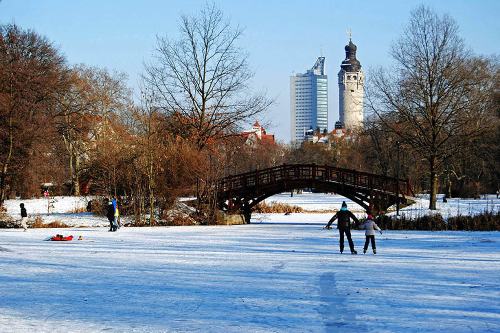 Bildlexikon Leipzig - Johannapark | Das Team hinter BILDLEXIKON LEIPZIG bündelt historische wie aktuelle Informationen über die Stadt Leipzig in Text und Bild auf einer Plattform und stellt diese der interessierten Öffentlichkeit zur Verfügung.