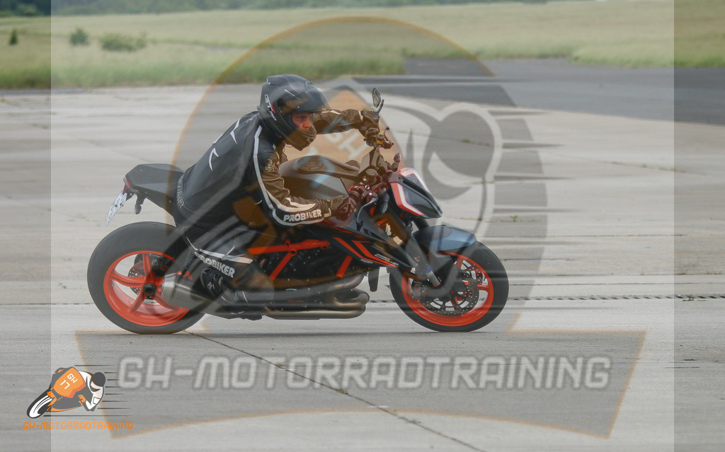 IMG_2854 | gh-motorradtraining-foto.de - Realisiert mit Pictrs.com