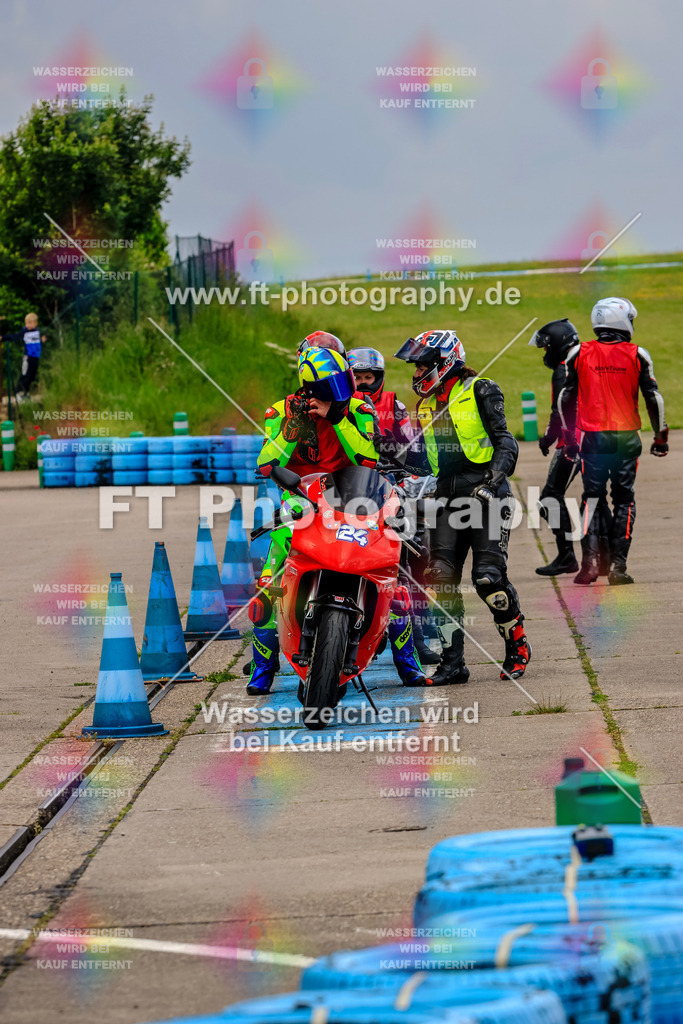MotoTeam-9621 | Hier findet Ihr Bilder von Touristenfahrten auf der Nürburgring Nordschleife oder von anderen Veranstaltungen die ich besucht habe. Viel Spass beim Durch Schauen 