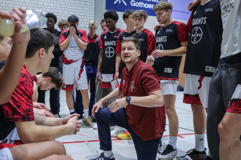 NBBL BAYER GIANTS vs EWE Baskets Juniors Oldenburg-10 | Fotos von Basketballspielen aus dem Raum NRW fotografiert von Gero Mueller-Laschet und Daniel Schaefer - Realisiert mit Pictrs.com