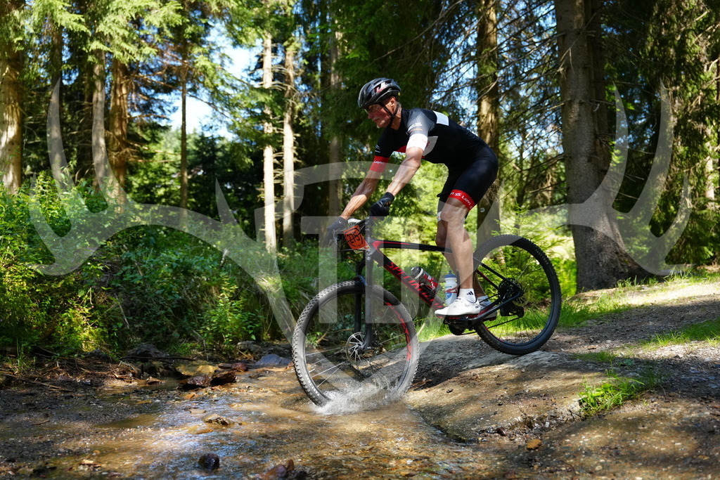 FC101827 | Fotogalerie der Treibjagd im Dunkelwald - Dein MTB Etappenrennen im Erzgebirge - Realisiert mit Pictrs.com