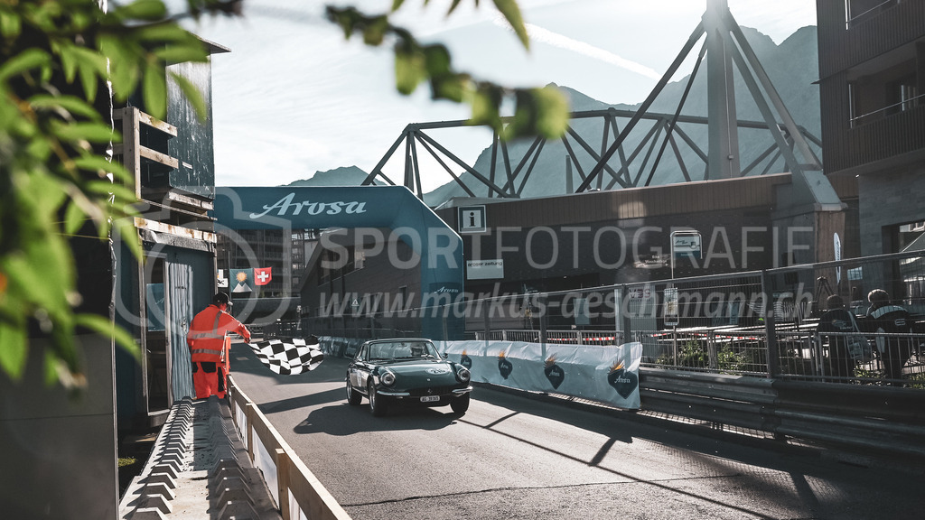 19. Arosa ClassicCar 2023 - 2. September 2023 | 19. Arosa ClassicCar 2023
Arosa, Schweiz
Michel Adrian Richard aus Walde mit der Startnummer 216 in einem Ferrari 365GTC, Jahrgang 1969, in der Klasse Classic Trophy.
@arosaclassiccar, @arosa.official, #arosaclassiccar, #arosa, #76curves, #classiccar
Bild: Sportfotografie Markus Aeschimann | www.markus-aeschimann.ch - Realisiert mit Pictrs.com
