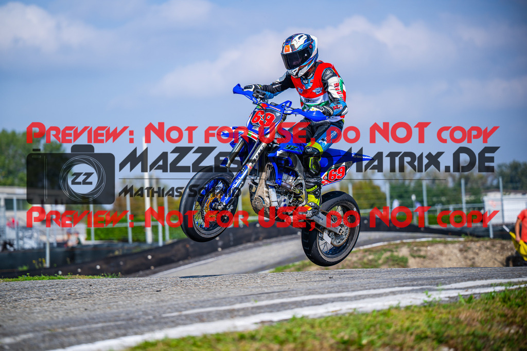 MaZZes_FotoMatrix_231014_2128 | S2