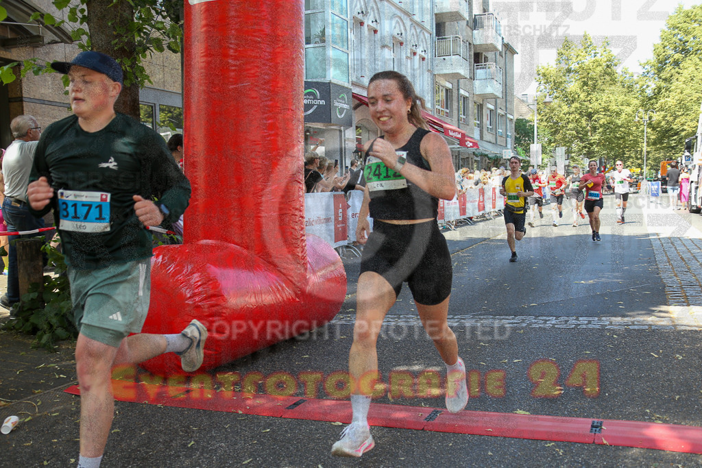 250621_1201_EX1_4633 | Sportfotografie im Rhein-Sieg Kreis, Köln, Bonn, NRW, Rheinland Pfalz, Hessen, etc. Unser Tätigkeitsfeld umfasst den Laufsport vom Volkslauf über den Marathon, Duathlon, Triathon bis zum Ultralauf wie Kölnpfad Ultra oder Schindertrail.