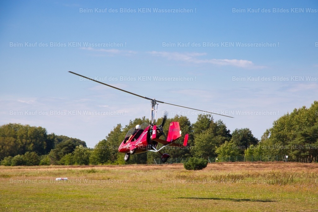 Gyrokopter_7133 | Die Magdeburger Platte® - das sind die schönsten Luftbilder von Magdeburg & Sachsen-Anhalt auf Acryl, Leinwand oder zum Download. Das ist Luftbildfotografie & Luftbildaufnahmen mit Drohne & Flugzeug.  - Realisiert mit Pictrs.com