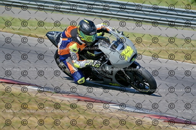 25bt04-0375 | markuskiefer.com - Realisiert mit Pictrs.com