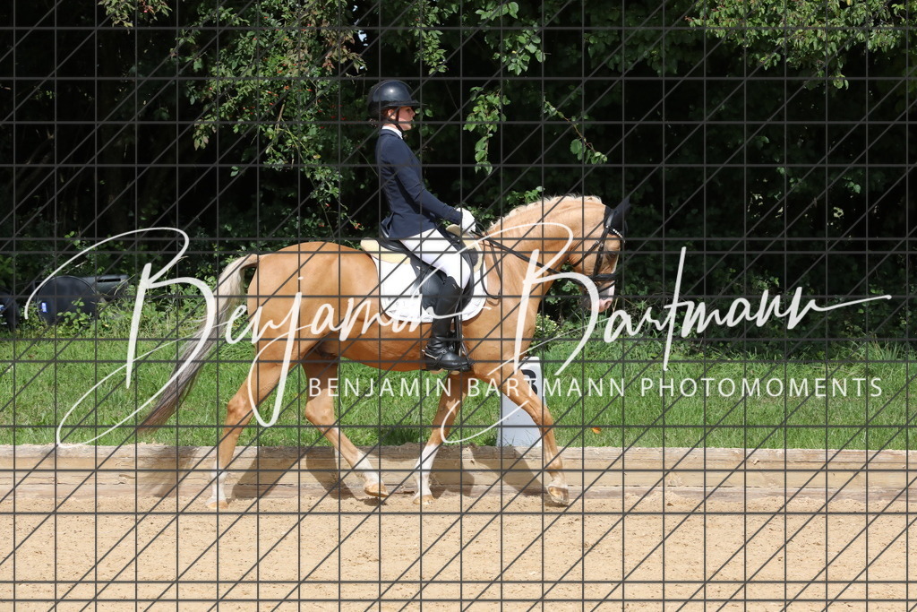 AZ2A2430 | Benjamin Bartmann Photomoments