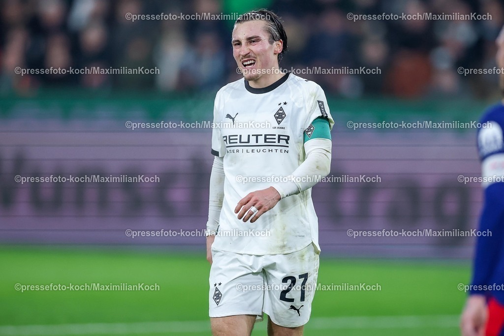 BMG28112501044 | 28.11.2025, Fußball, Borussia Mönchengladbach - RB Leipzig, 1. Fußball Bundesliga, 12.Spieltag, Borussia-Park, Saison 2025 2026: Rocco Reitz (Borussia Mönchengladbach #27) enttäuscht Enttäuschung Mimik DFB regulations prohibit any use of photographs as image sequences and or quasi-video.