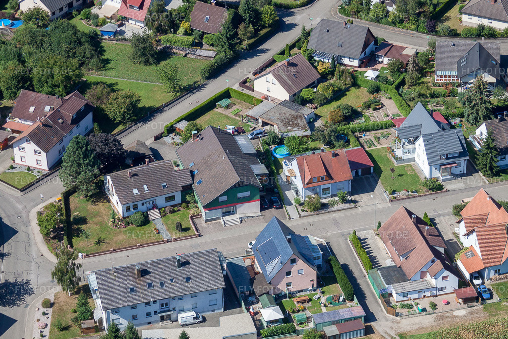 Luftbild: Gartenstraße von Südosten im Ortsteil Sand in Willstätt im Bundesland Baden-Württemberg in Deutschland. Foto: IMG_20864.jpg vom 31.08.2009 durch Werner Riehm/FLY-FOTO.de