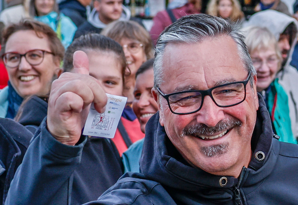 top-top.de 240913-220 | Foto, Video, Fotografie, Videografie, Fotobox, DJ, Discjockey, Musik, Musikbox, Veranstaltung, Photobooth, Amazon, Ebay, Buchtipp, Bestseller, Autor, Verlag, Buch, Wesel, Hamminkeln, NRW, Dinslaken, Rees, Drohne, Hochzeit, Party, Fotobox, Wesel, Fotograf