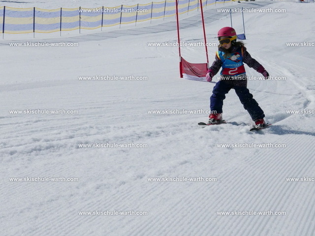 Evelyn (2) | Photos von der Skischule Warth - Realisiert mit Pictrs.com