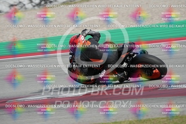 2025_10_25_PBK_51610 | Sportfotografie; SlowMotion; Video; Rennstrecke; Hafeneger; RSE; Speer; Trackday; Motorsportarena; Hockenheimring; Brno; Most; Barcelona; Valencia, Benny; Kaetzmer;