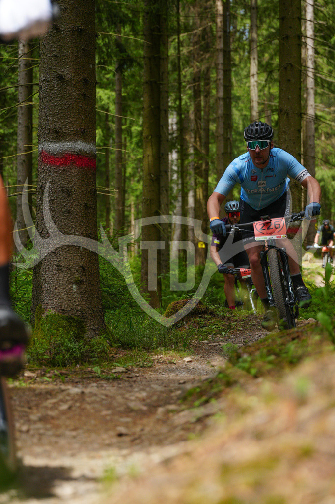 FC603724 | Fotogalerie der Treibjagd im Dunkelwald - Dein MTB Etappenrennen im Erzgebirge - Realisiert mit Pictrs.com