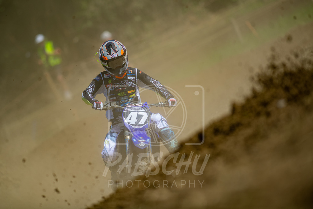 MX 2 (680) | Paeschuphoto Shop - Wer nicht sucht der auch nicht findet.Ob Motocrossbilder oder von einem besuchtem Spiel, Hauptsache Action. - Realisiert mit Pictrs.com