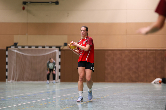 Handball I Damen I Saison 2025-2026 I Verbandsliga Süd I HSG Kalkberg 06 - MTV Dänischenhagen I 14.12.2025.42 | Linda Schulz (3, MTV Dänischenhagen) - Realisiert mit Pictrs.com