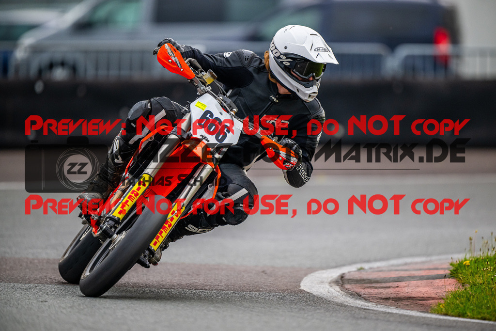 MaZZes_FotoMatrix_240621_6007705_1378 | GELB