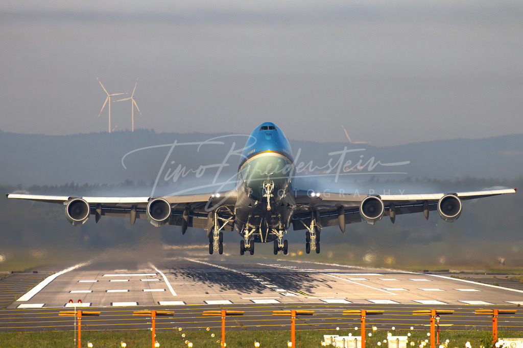 131 | Buy high-quality aviation and travel photography prints by professional photographer Timo Breidenstein. Authentic images, professionally printed, worldwide shipping. - Realisiert mit Pictrs.com