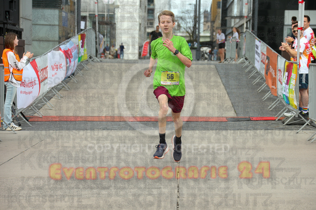 250920_1317_EX1_3972 | Sportfotografie im Rhein-Sieg Kreis, Köln, Bonn, NRW, Rheinland Pfalz, Hessen, etc. Unser Tätigkeitsfeld umfasst den Laufsport vom Volkslauf über den Marathon, Duathlon, Triathon bis zum Ultralauf wie Kölnpfad Ultra oder Schindertrail.