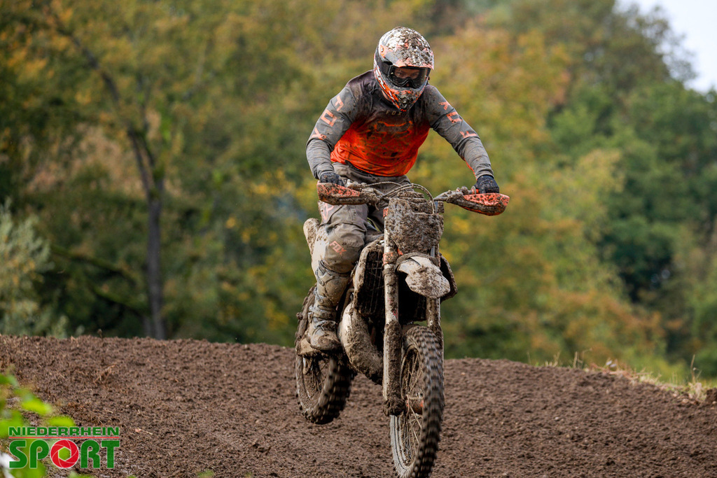 OpenTrack2024_Sonntag_Hobbyfahrer_100 | Bildergalerie von Sport-Ereignissen aber auch von weiteren spannenden Dingen - nicht nur vom Niederrhein. In Anlehnung an den bekannten Spruch von Hanns Dieter Hüsch heißt das Motto: "Niederrhein ist überall".  - Realisiert mit Pictrs.com