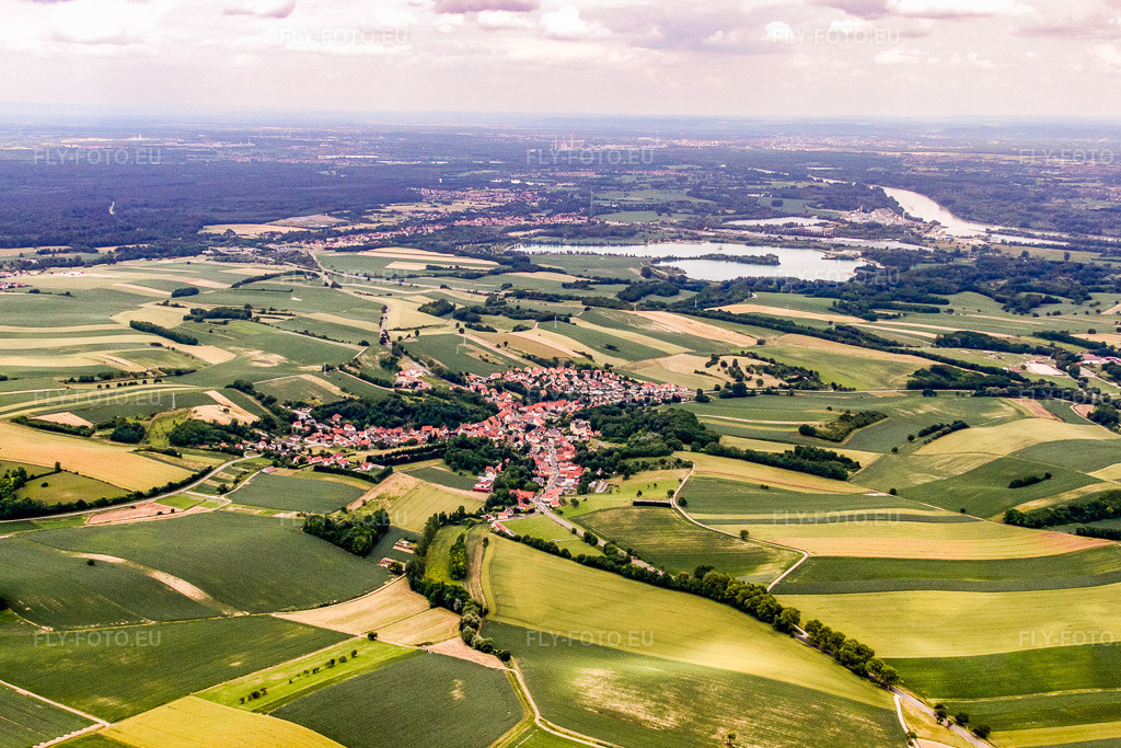 Vue aérienne: Vue de la ville depuis le sud-ouest à Neewiller-près-Lauterbourg dans le département Bas Rhin, France – .Photo: IMG_19060.jpg prise le 20/06/2009 par Werner Riehm/FLY-FOTO.eu – Résolution de l'original: 4629 x 3086 px