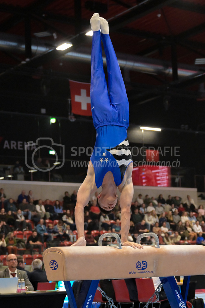 Schweizer Meisterschaften Kunstturnen Mannschaften Männer (A) - 22. November 2025 | Schweizer Meisterschaften Kunstturnen Mannschaften Männer (A)AXA Arena, WinterthurBild: Sportfotografie Markus Aeschimann | www.markus-aeschimann.ch - Realisiert mit Pictrs.com