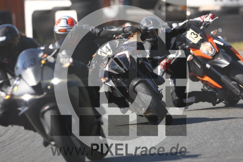 0014-20250513_01628 | Schöne Erinnerungen an spannende Momente - das festzuhalten ist unser Job. PIXELrace.de ist seit 2003 auf den Rennstrecken Europas unterwegs um die Action draußen beim Fahren und die wunderbare Stimmung imm Fahrerlager für euch einzufangen.