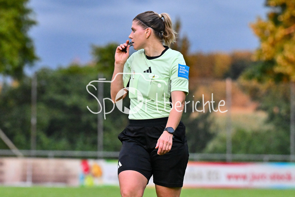 TSV Aindling - FV Illertissen | im Bild Schiedsrichterin Barbara KARMANN / Einzelfoto / Freisteller / Verbandspokal Bayern: TSV Aindling - FV Illertissen, TSV Aindling Hauptplatz am 05.08.2025