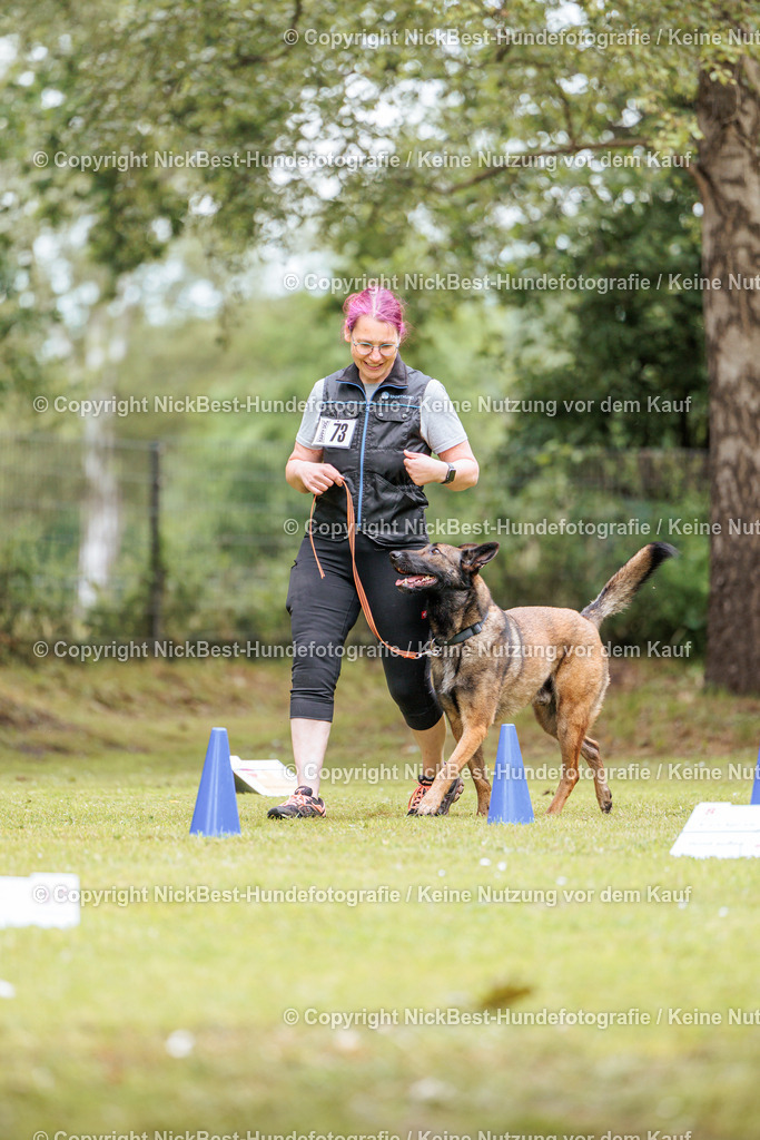 RO-Blumenthal-2026-Nickbest-Hundefotografie-2993 | Dein Hund! Dein Moment! Deine Erinnerungen! Hundefotografie in Bremen Blumenthal. Ich fange die besonderen Momente deines Vierbeiners ein – ob Indoor mit Blitzanlage oder in der freien Natur. Sicher dir dein Moment und dein Termin für eure Erinnerungen.