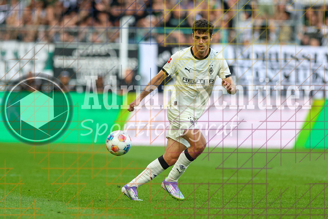 Borussia Mönchengladbach vs SV Werder Bremen - Bundesliga  | Mönchengladbach, Deutschland, 14.09.25:   Giovanni Alejandro Reyna (Borussia Mönchengladbach) in Aktion am Ball, Einzelaktion waehrend des Spiels der Bundesliga zwischen Borussia Mönchengladbach vs SV Werder Bremen im Stadion im Borussia Park(Foto von Brauer-Fotoagentur / Adrian Schlueter)