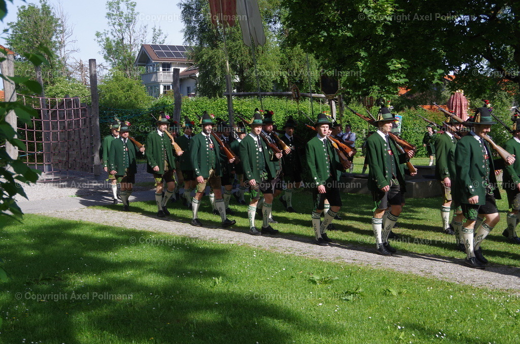 IMGP4803 | fotografiert von Axel PollmannLeonhardi Wallfahrt Benediktbeuern und Murnau, Fronleichnam, Fasching, Landschaft im Loisachtal und Benediktbeuern  - Realisiert mit Pictrs.com