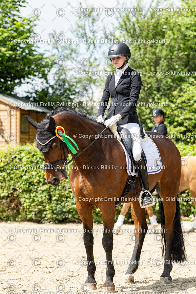 CL5A3320 | Emilia Reinking Fotografie - Realisiert mit Pictrs.com