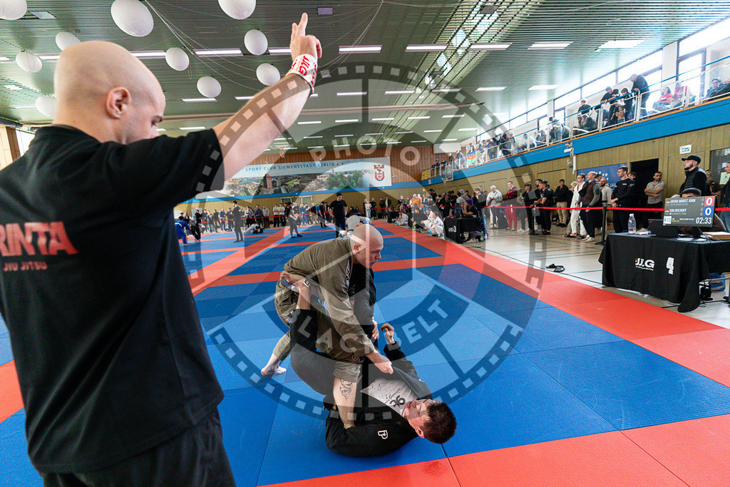 20250510PBB0887 | Athletes compete during the JJLG Berlin Open Jiu-Jitsu Championship on May 10, 2025 in Berlin, Germany. © Chiara Dazi / photoblackbelt