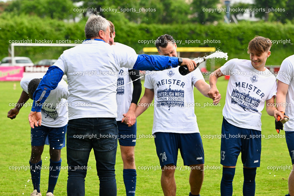 ATUS Velden Meisterfeier 2023 20.5.2023 | Sekt Dusche