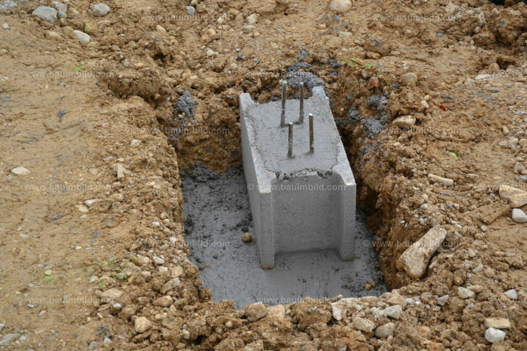 bib-lg04-betonarbeiten-0262 | Nach LV-Leistungsgruppen sortierte Detailfotos über den Bau eines Hauses. Alle Hausbau-Bilder direkt vom Urheber und Autor der Website Haus-Selber-Bauen.com