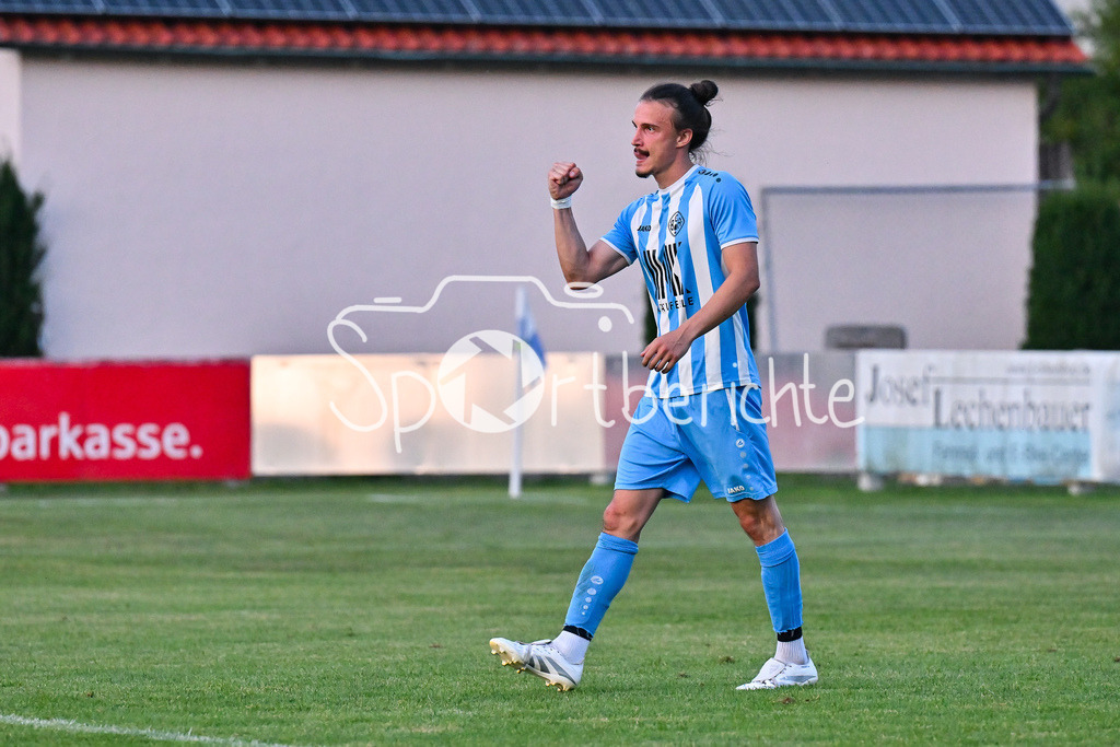 BC Aichach - VfR Neuburg | Aichach 8 nach verwandeltem Elfmeter