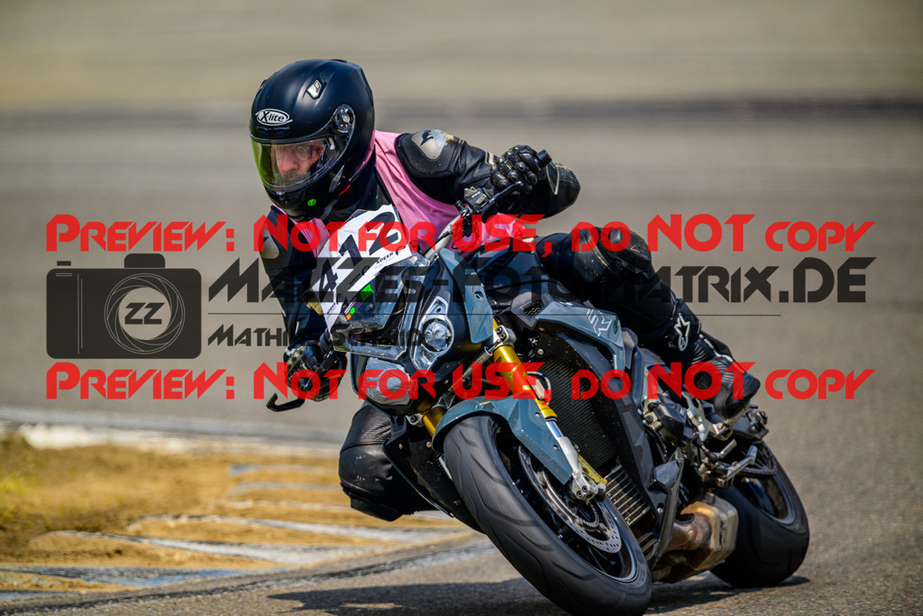 MaZZes_Fotomatrix_20250609_6007705_2406 | INST