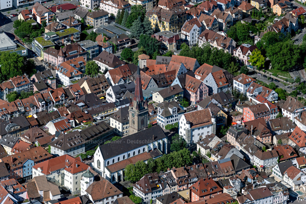4032356 | RADOLFZELL AM BODENSEE 12.06.2020 Kirchengebäude des Münster Unserer lieben Frau in Radolfzell am Bodensee im Bundesland Baden-Württemberg, Deutschland. // Church building of the cathedral of Unserer lieben Frau in Radolfzell am Bodensee in the state Baden-Wuerttemberg, Germany. Foto: Gerhard Launer